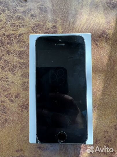 Телефон iPhone 5s