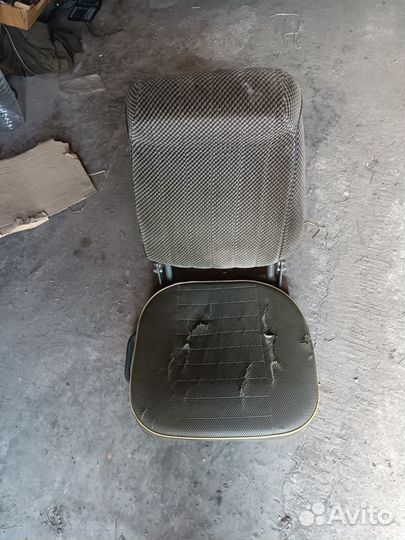 Пассажирское сиденье на камаз