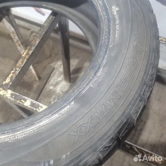 Dunlop Winter Maxx WM01 215/60 R16