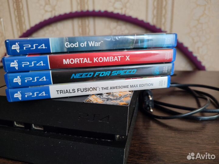 Игровая приставка ps4