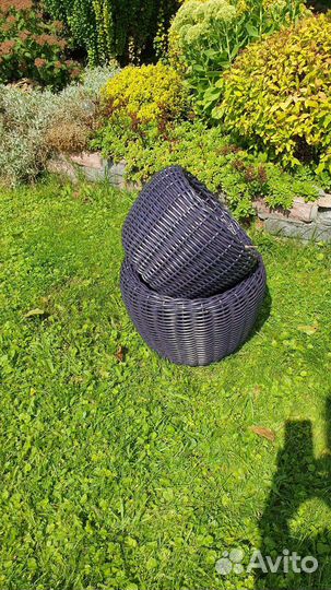 Кашпо из ротанга уличное