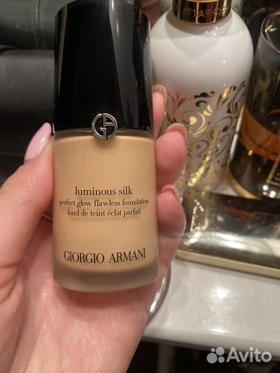 Тональный крем giorgio armani luminous silk