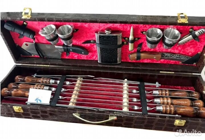 Набор шампуров в коробке из кож. зам