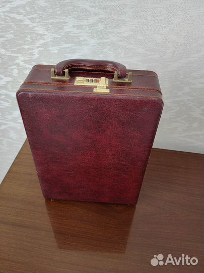 Набор для пикника в чемодане