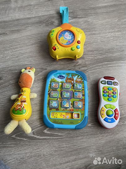 Проэктор и музыкальные игрушки