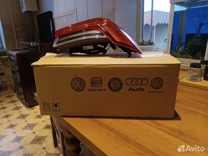 Фонарь задний правый skoda rapid 2