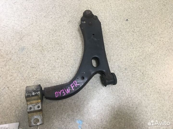 Рычаг передний правый Mazda Demio DY3W
