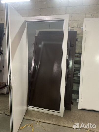 Дверь входная металлическая