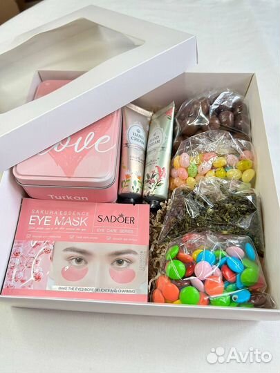 Подарок на 8 марта, день рождения девушке, жене