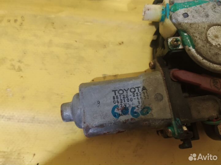 Моторчик стеклоподъемника Toyota Mark 2 GX 90