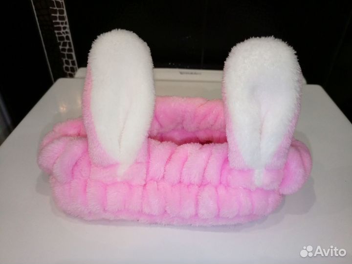 Расчески массажные и плюшевая повязка на голову