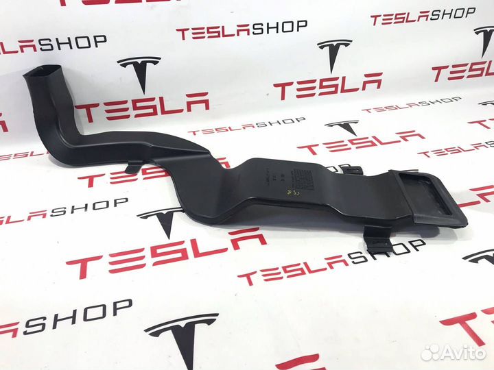 Воздуховод печки Tesla Model S рест. 2017