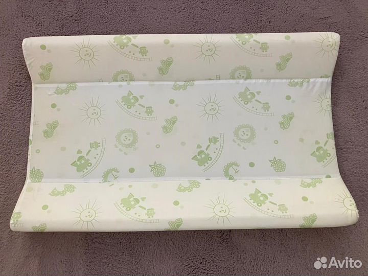 Пеленальная доска на кроватку