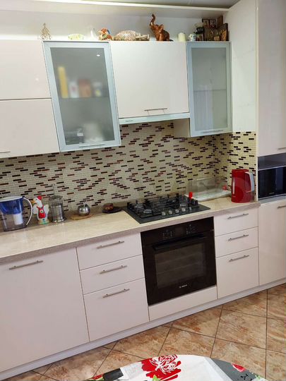 3-к. квартира, 101 м², 2/3 эт.