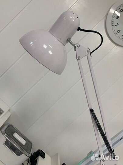 Лампа настольная для маникюра