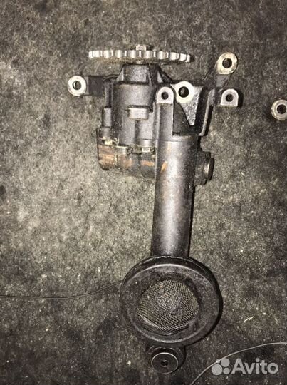 Масленный насос Мерседес m119 119 мотор