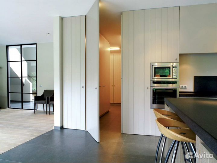 Скрытая дверь в размере