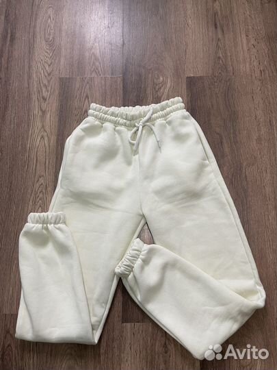 Теплый женский спортивный костюм на флисе