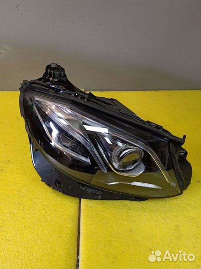 Фара правая Mercedes E W213/W238