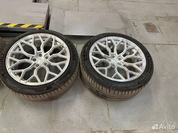 Кованые диски с шинами Michelin Pilot Sport 4 19x9