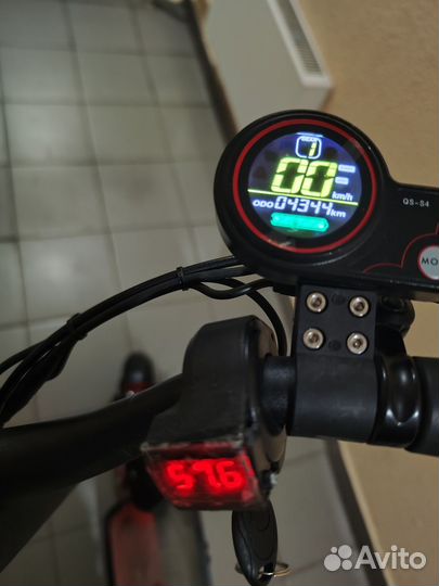 Электpoсaмокат Кugоo G1