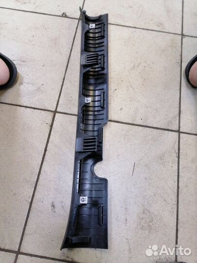 Накладка порога правая Kia Rio 4