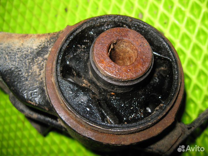 Подушка переднего редуктора Suzuki Grand Vitara