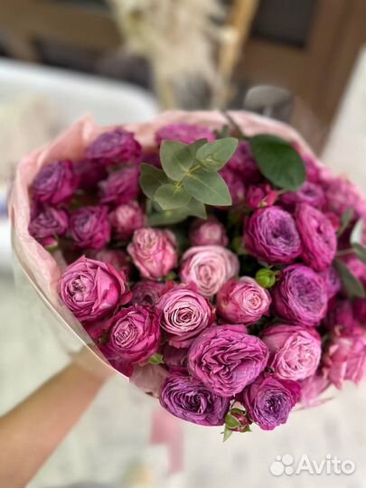 Букеты из кустовых роз