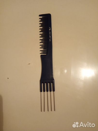 Расчески для парикмахера
