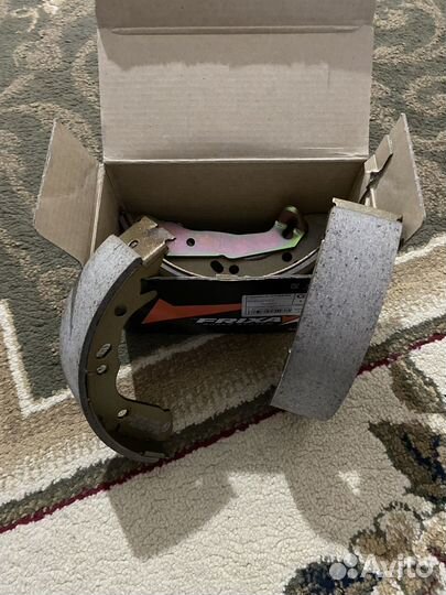 Тормозные колодки задние на hyundai accent