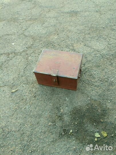 Железные ящики