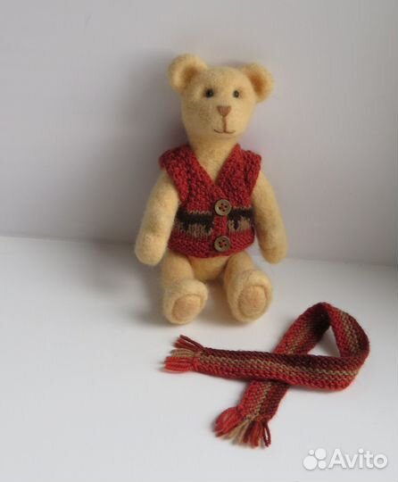 Мишка из шерсти (ручная работа)