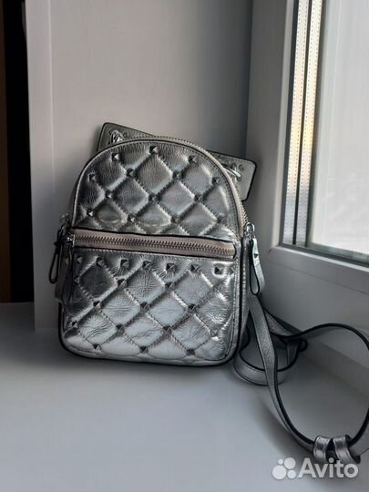 Рюкзак от valentino