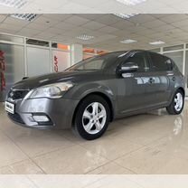 Kia Ceed 1.6 MT, 2010, 117 000 км, с пробегом, цена 799 999 руб.