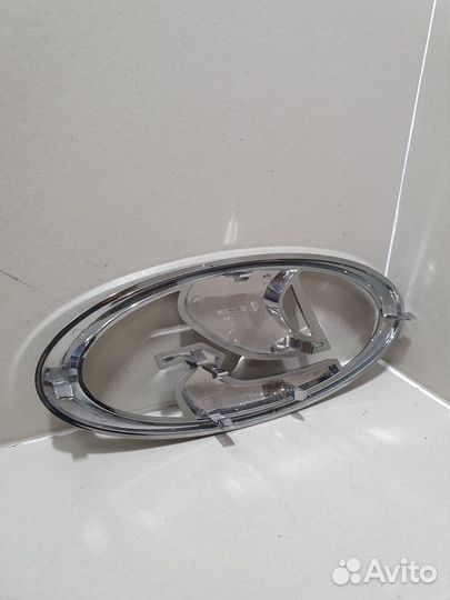 Эмблема передняя Niva Travel хром