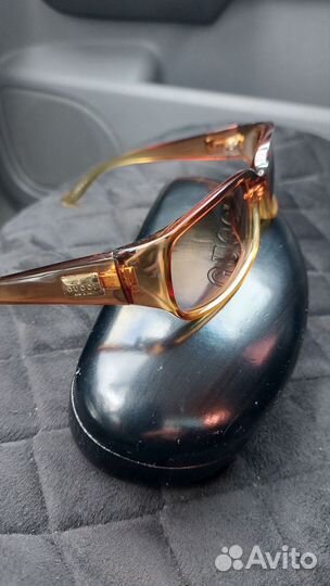 Солнцезащитные очки Gucci