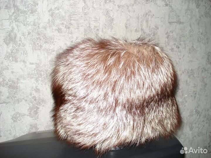 Продаю меховую шапку