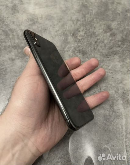 iPhone Xs, 64 ГБ