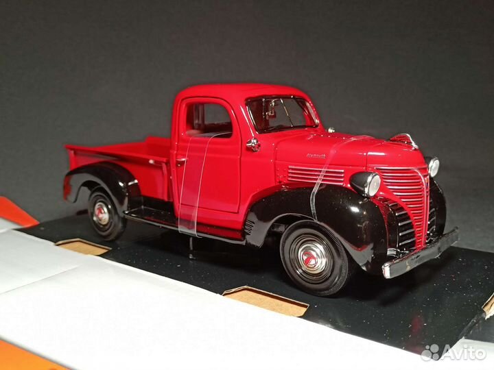 Модель Plymouth Pickup 1941 Motormax 1:24
