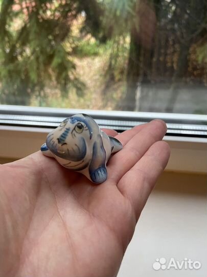 Керамическая фигурка моржа авторская работа
