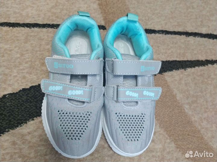 Кроссовки детские