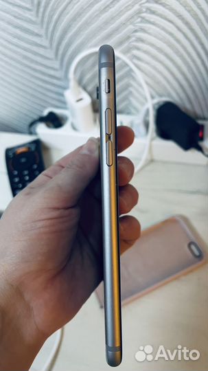 iPhone 6S, 64 ГБ