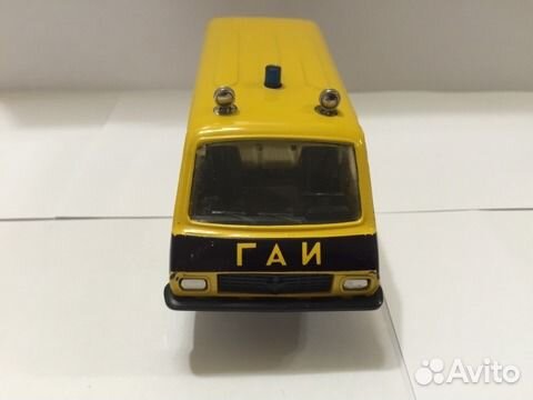 Коллекционная модель RAF 2203 