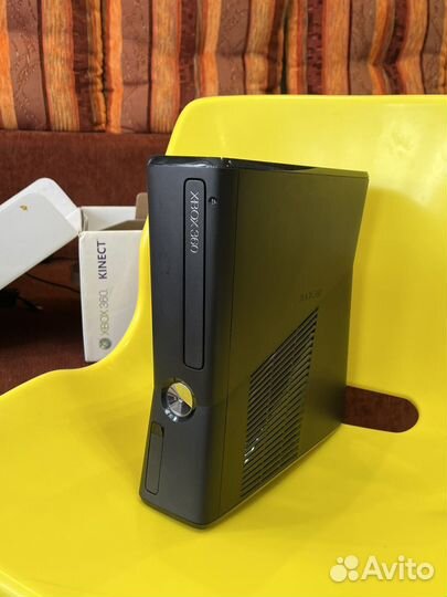 Xbox 360 + Kinect + игры