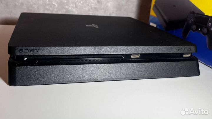 Sony playstation 4 slim 1tb + 2 геймпада + игры