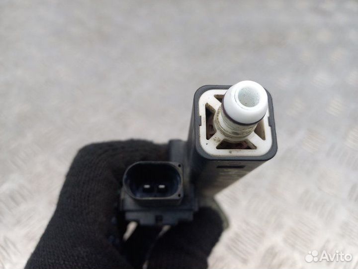 Форсунка омывателя фары правая Volvo Xc 70 2.4