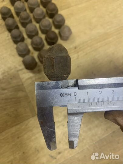 Гайки автомобильные