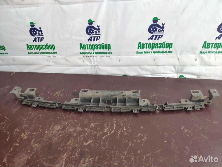 Кронштейн переднего бампера Honda Accord 8