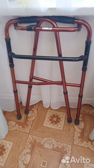 Санитарный стул