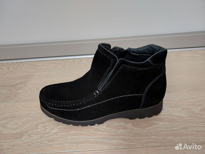Ботинки женские 38 размера Новые замша натуральная